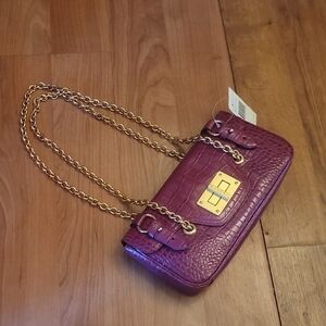 Elegant Purple Croc-Embossed Chain Bag